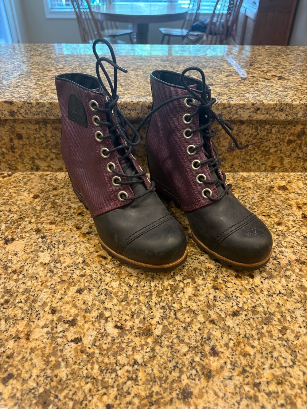 Sorel PDX 1964 Purple Dahlia Black Wedge Ankle Boots 7.5 Booties VGUC
